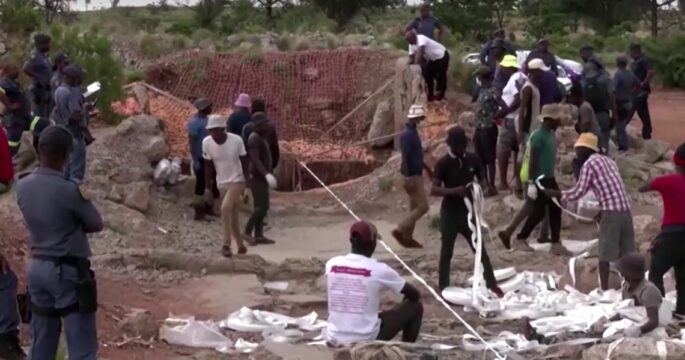 abandoned mine in South Africa where hundreds of illegal miners trapped