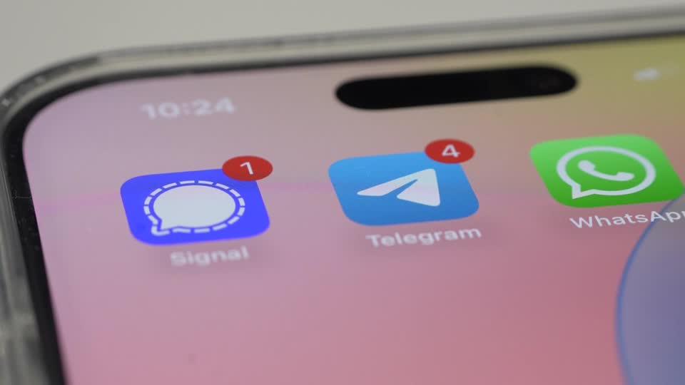 Signal app on screen