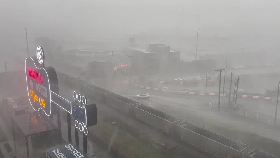 Torrential winds and rains hit Tennessee, weather service warns of floods