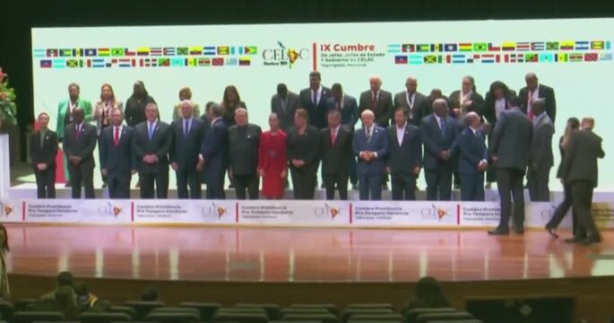 Latin American leaders urge regional cooperation at CELAC summit
