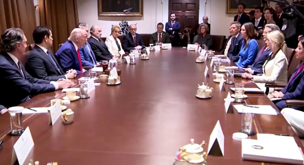 Trump and Cabinet meeting