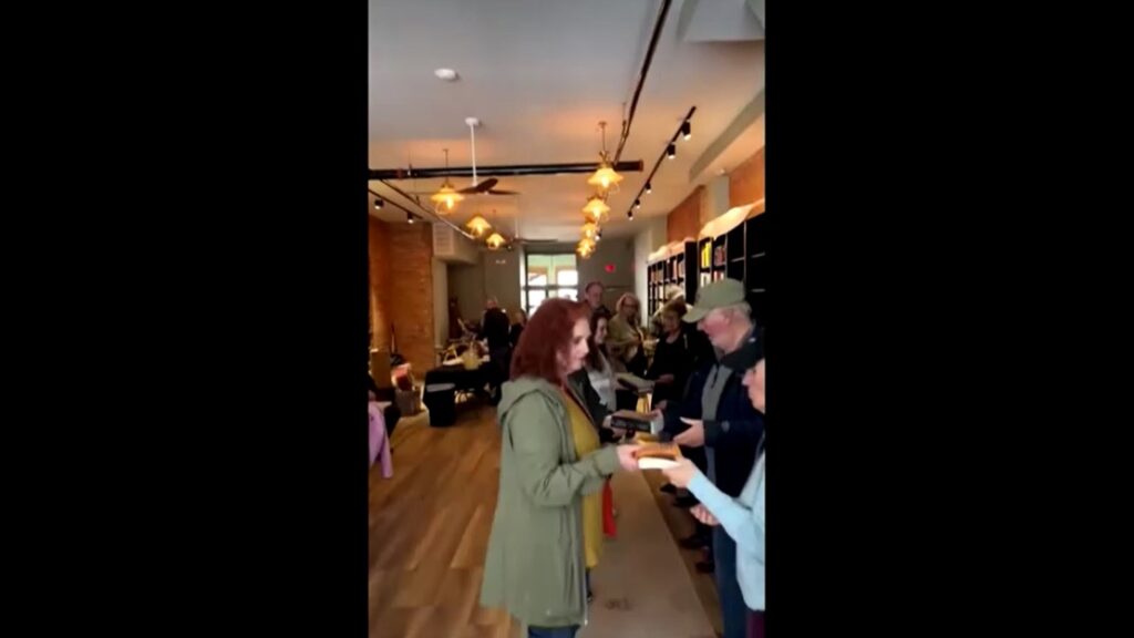 Michigan book lovers form human chain to move entire bookstore 