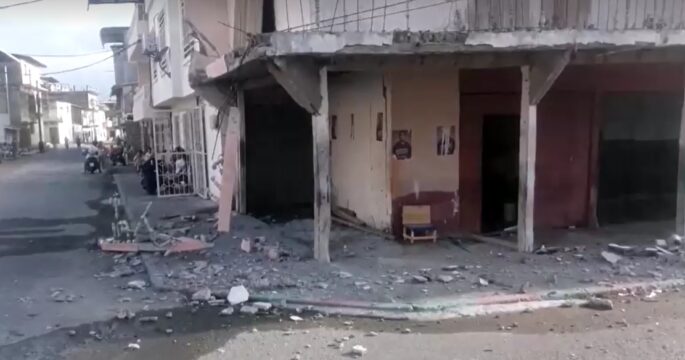 Magnitude 6.3 earthquake strikes Ecuador, buildings damaged