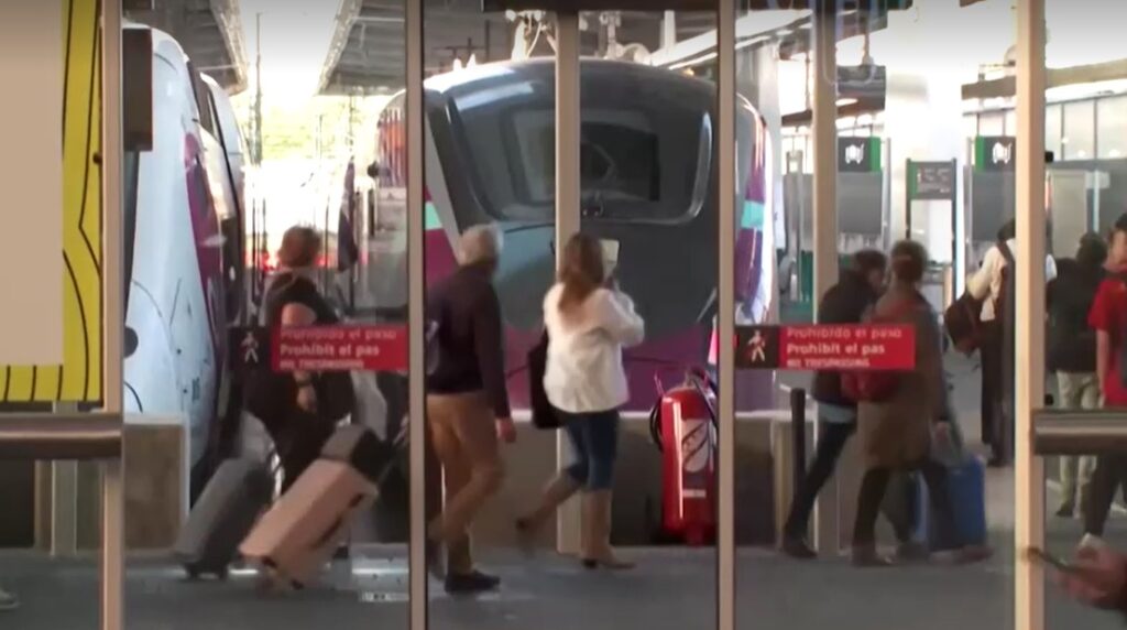 Train service resumes in Spain after Monday's major blackout