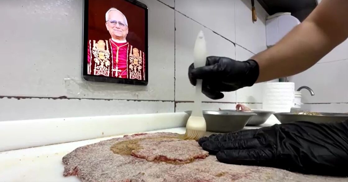Argentine chef pays homage to Pope Leo XIV with carne-caricature