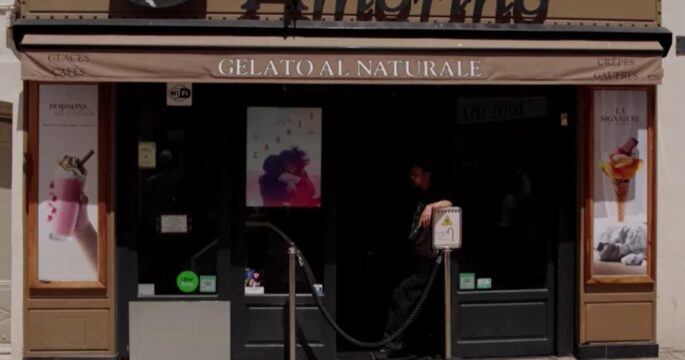 power outage in Cannes forces ice cream shop close