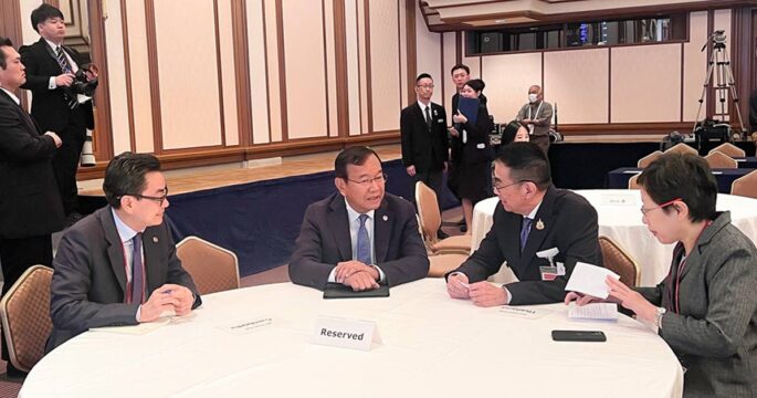 Cambodia Foreign Minister met with his Thai counterpart on May 30 cr. Cambodia Foreign ministry