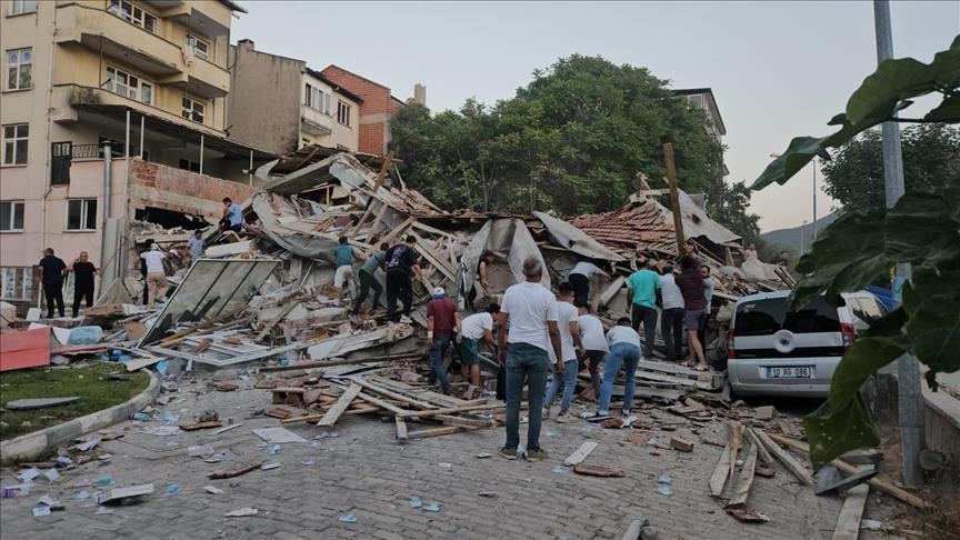 6.1 magnitude earthquake hits western Turkiye