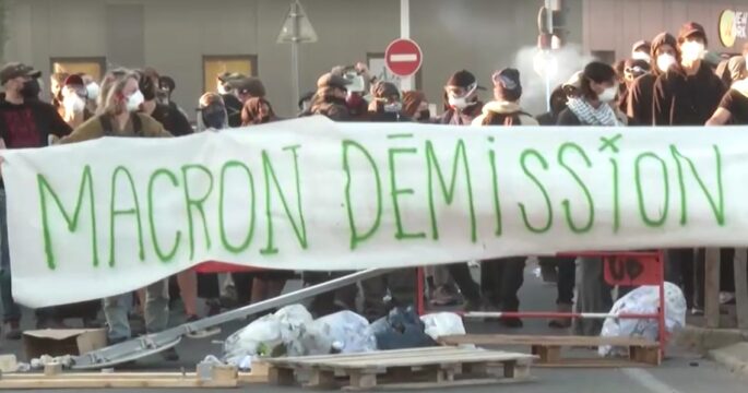 Protesters demand Macron resign